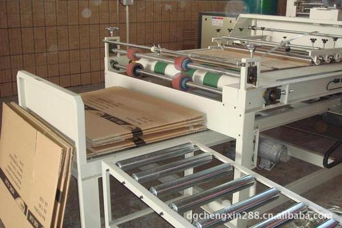 全自动粘箱机,半自动粘箱机,纸箱粘箱机