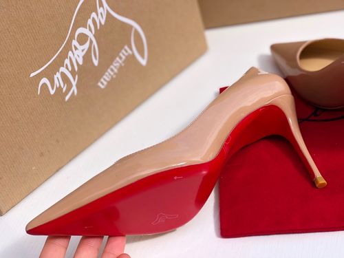 christianlouboutin新款红底漆皮尖头高跟鞋