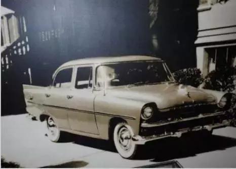 汽车 正文  1958年7月长春一汽又试制出第一辆红旗ca72高级轿车 1958