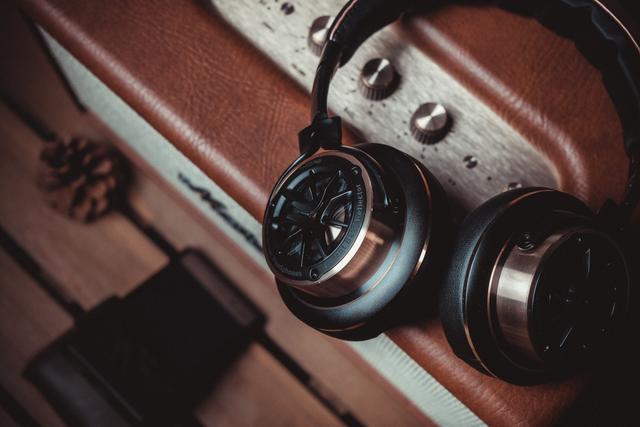 颜值在线配置良心:万魔三单元头戴式耳机体验评测