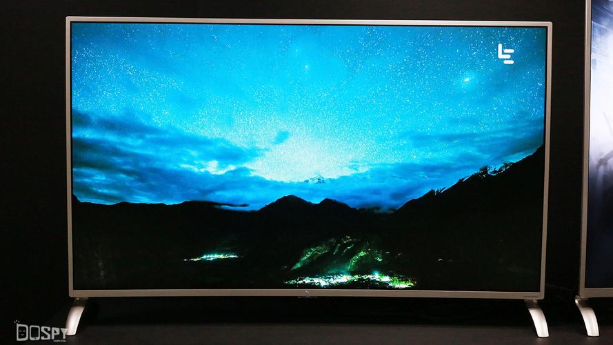 乐视超4x65 curved和x55 curved电视长啥样?