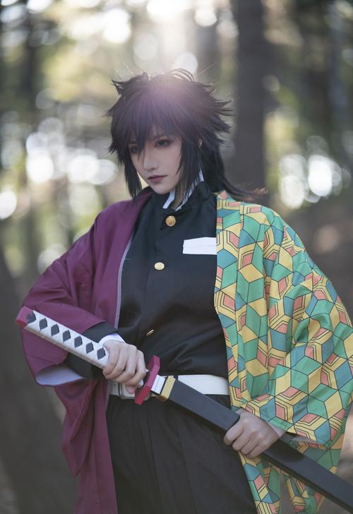 鬼灭之刃富冈义勇cos,小姐姐女扮男装 ,剑眉星眸俊朗又柔美