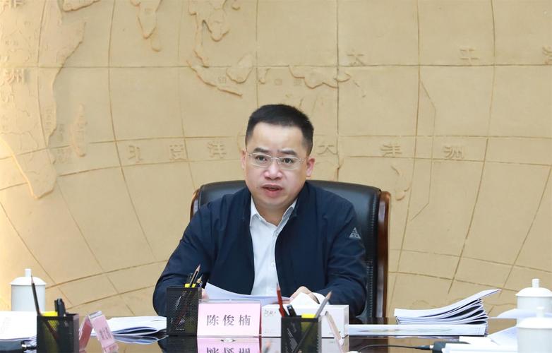 县委副书记代理县长陈俊楠主持召开十七届武胜县人民政府第76次常务