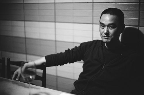 读冯唐:不管你是否喜欢,他已留下痕迹