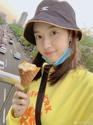 王玉雯为什么叫橙汁,她和吴希泽是什么关系?
