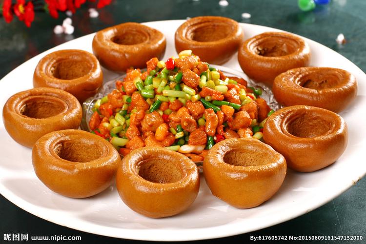 杂粮窝窝头炒肉图片