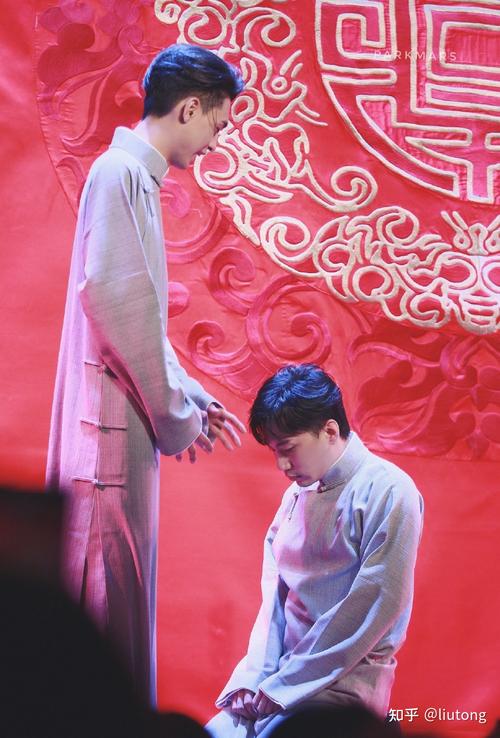 各位如何看待秦霄贤和何九华