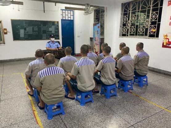 改造我省监狱上好罪犯入监第一课