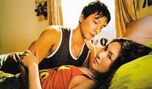 有默契不尴尬 吴彦祖胸压杨千嬅床上激吻(图)