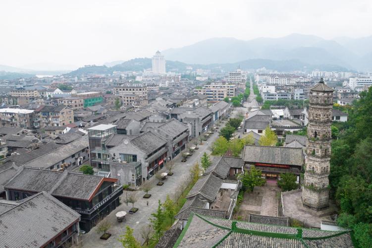 临海台州府城新玩法,游东湖,逛紫阳街,登江南长城