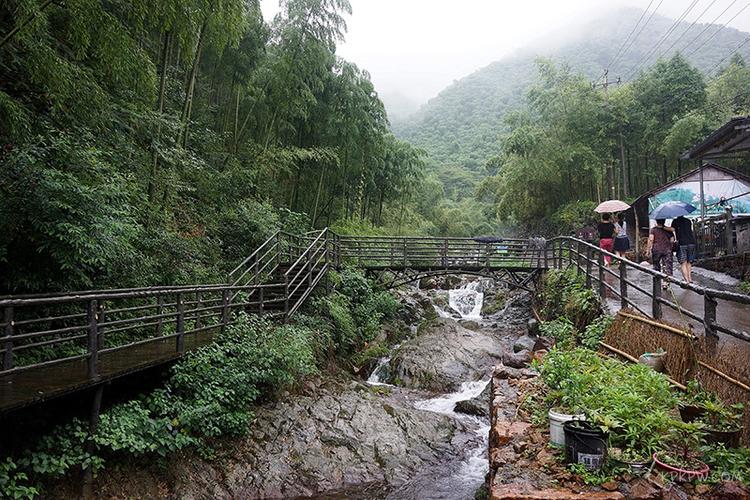 余杭山沟沟风景[组图8张] 查看详情>>