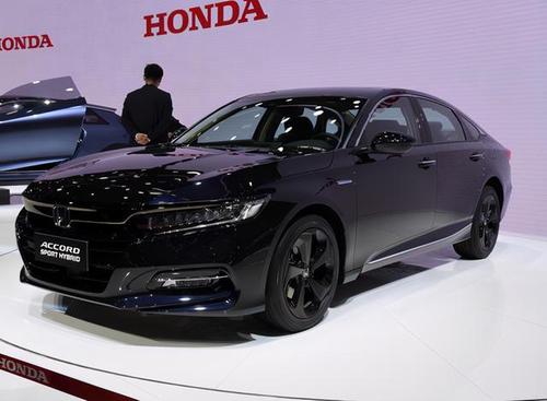 2021款本田雅阁上市,采用溜背式设计,配备双独立悬架