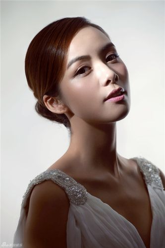 陈怡最新写真图片 清纯性感妹子图片_美女写真_美桌网