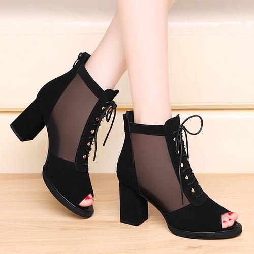 共4444 件品牌新款鱼嘴凉鞋相关商品