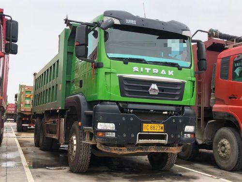 汕德卡后八轮工程自卸车