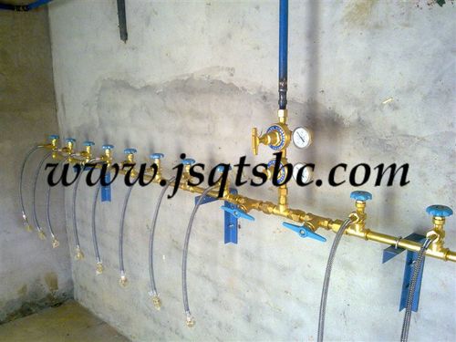 氧气 氩气 氮气 二氧化碳电加热管道集中供气汇流排 减压装置