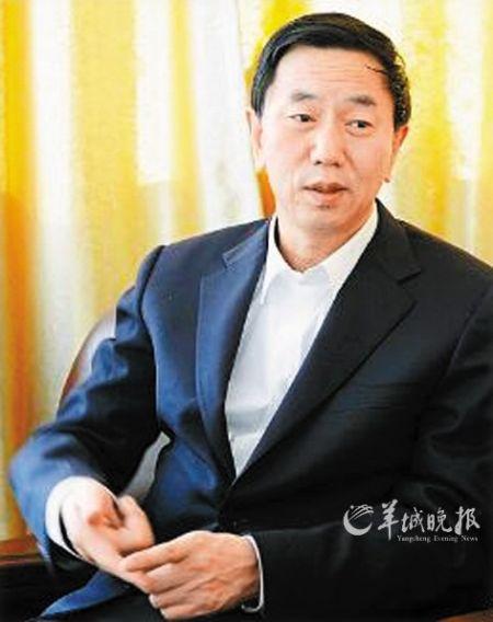 山西大同市长调离市民下跪挽留(组图)