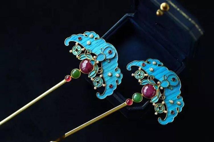 古代女子的装扮,那些让人为之着迷的繁复精致的首饰!