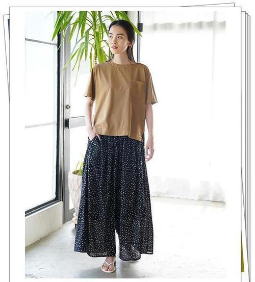 "裙裤"的日系穿搭,掩饰梨形身材的缺陷,并带来时尚的感觉
