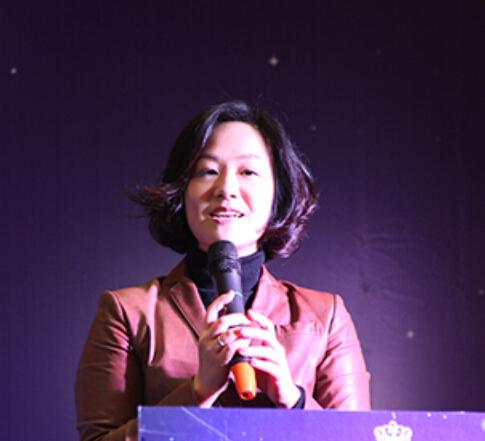 原王牌综艺节目《开心100》女主持人小庄近照