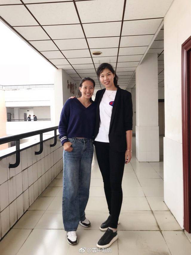 徐云丽完成研究生论文答辩,研究里约奥运会中国女排"卡轮"现象