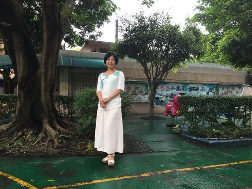 余静
