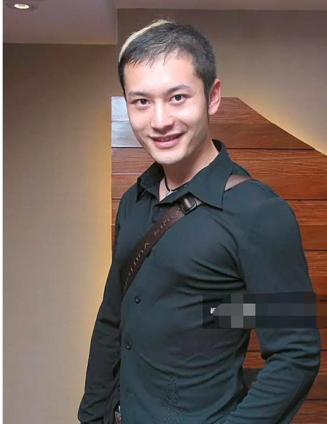 郭晓东秒杀同班男同学:陈坤黄毛黑肤气质差,黄晓明发