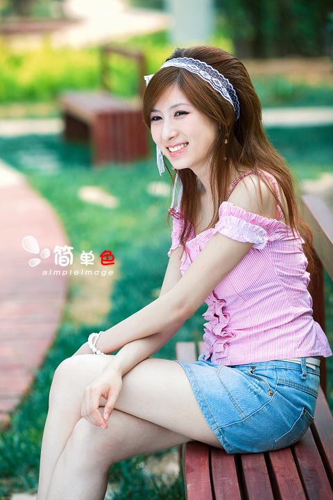 很漂亮的美女图片