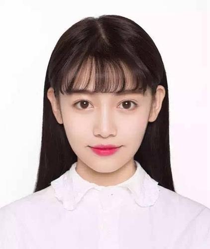 女生的证件照怎么拍才好看?记住这几点,绝对美过大明星
