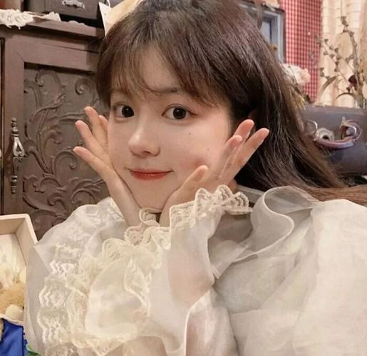 白色系温柔女头 祝你如愿以偿