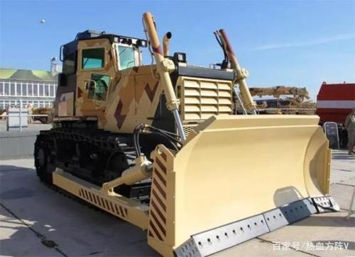 俄北极部队装备新型装甲推土机