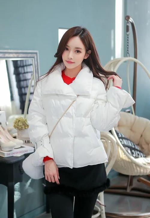 美图欣赏孙允珠乖萌泡泡堆雪蓬松纯色羽绒服