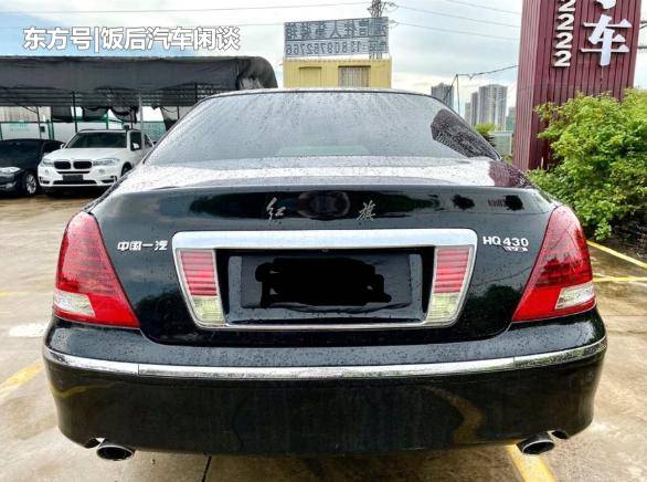 旧车市场遇红旗hq430,售价13万,如今的年轻人很少了解它