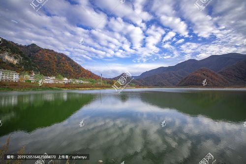 关 键 词:   神农架 高山湖泊 高山草甸 沼泽湿地 高山草 大九湖秋天