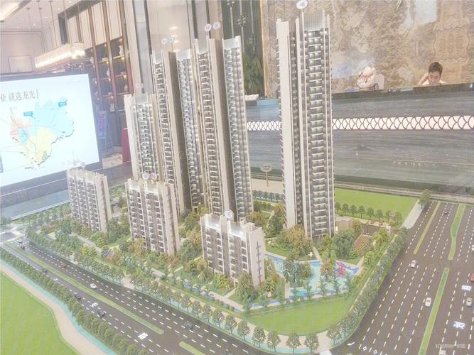 龙光玖誉府2室2厅1卫80.51㎡南200万