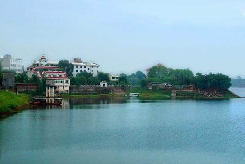 龙泉湖旅游景点图片