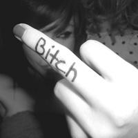 竖中指超拽的女生霸气头像看不见脸的各种鄙视手势