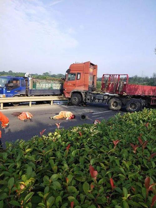 镇江104国道发生交通事故!多名道路作业工人被撞!