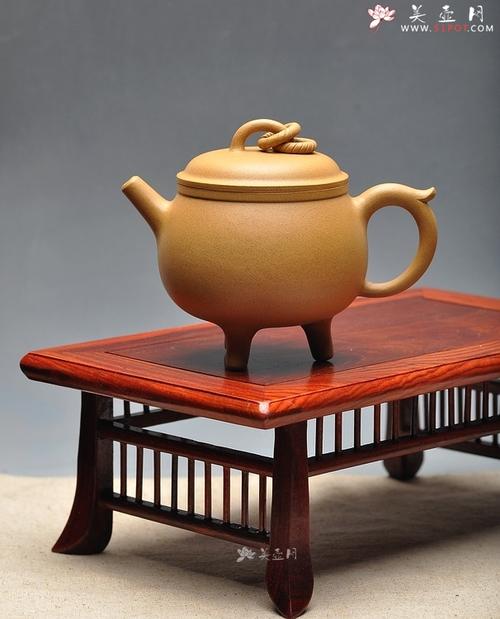 紫砂壶名家作品 造型古雅 稳重大气 三足鼎壶 顾小英