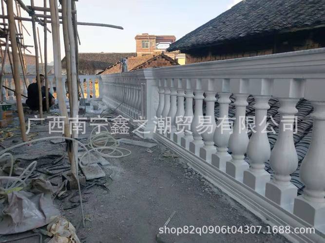 长期销售 别墅现浇欧式水泥栏杆花瓶柱 罗马柱grc预制花瓶柱模具