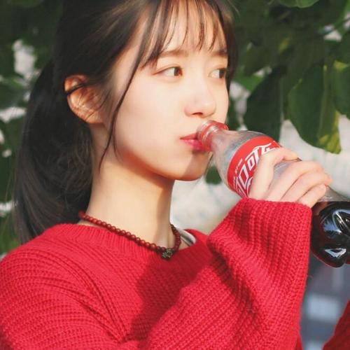 卖萌图片可爱女生