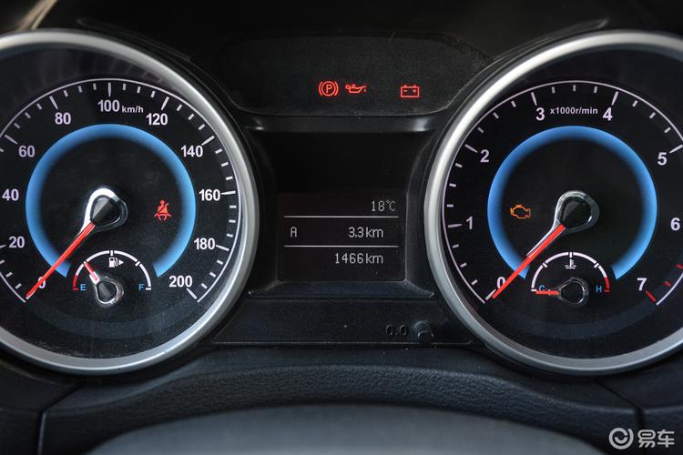 【骐铃t7皮卡房车2018款2.