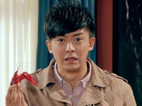 5,李佳航还记得《爱情公寓》中那个搞笑的"张伟"吗,他的扮演者就是