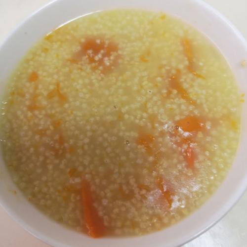 by 汤圆 原料:小米,南瓜,红薯,胡萝卜. 做法步骤: 第4步,成品.