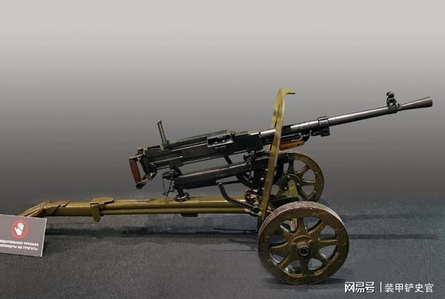 新中国的第一款国产重机枪53式重机枪在我军装备了近30年