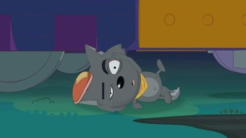 喜羊羊:沸羊羊去救碎碎鲨,把鱼尾救出来了,碎碎鲨还在灰太狼那