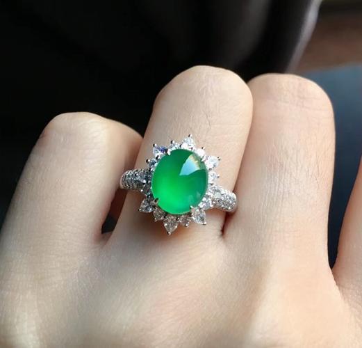 缅甸天然a货 满绿冰种阳绿蛋面翡翠戒指 女款玉戒 18k金镶嵌镶钻