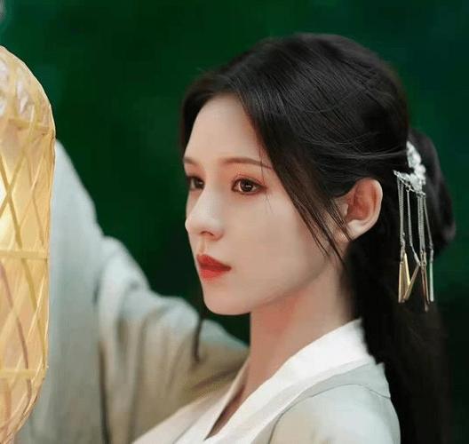 《千秋令》杀青照好绝,张予曦古装让人心动,男二比男!