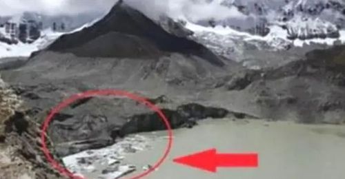 喜马拉雅山"出事"了?冰雪消融后,湖中出现的景象令人不敢相信