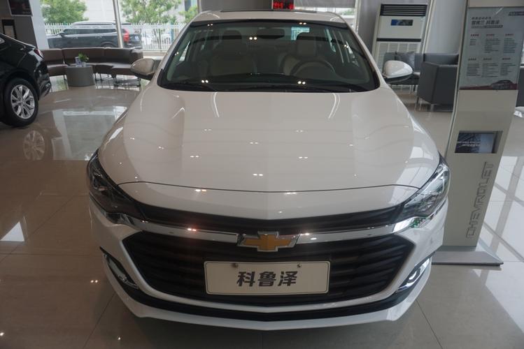 雪佛兰科鲁泽到店实拍车外观时尚运动动力平顺价格优惠中